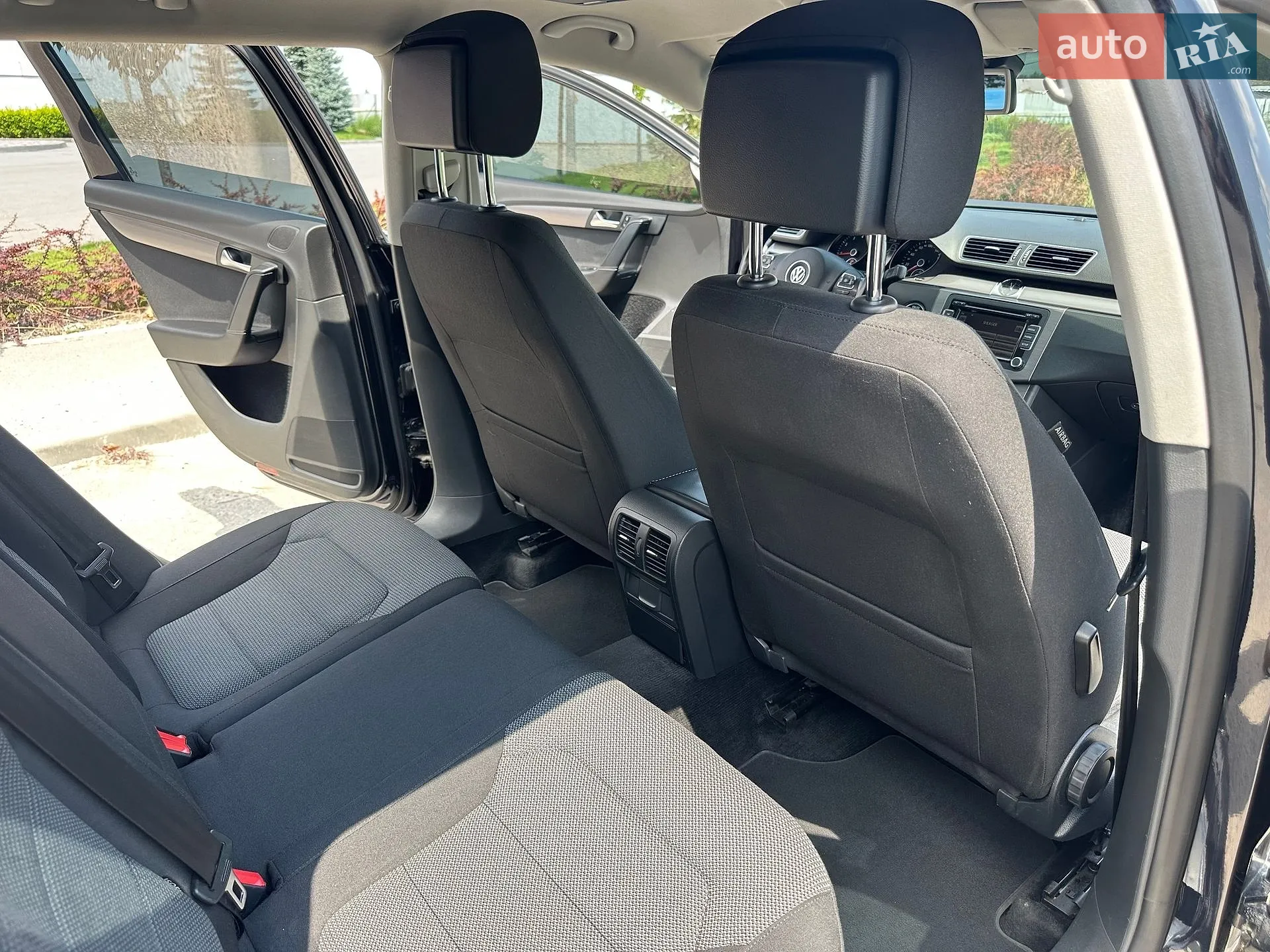 2011 Volkswagen Passat - мініатюра 30