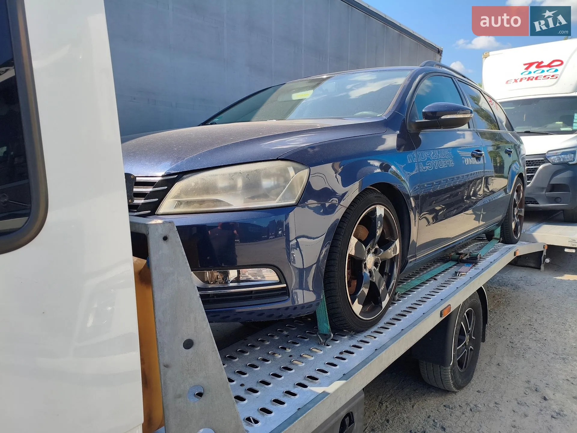 2010 Volkswagen Passat - мініатюра 9