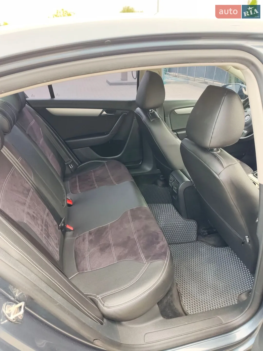 2011 Volkswagen Passat - мініатюра 9