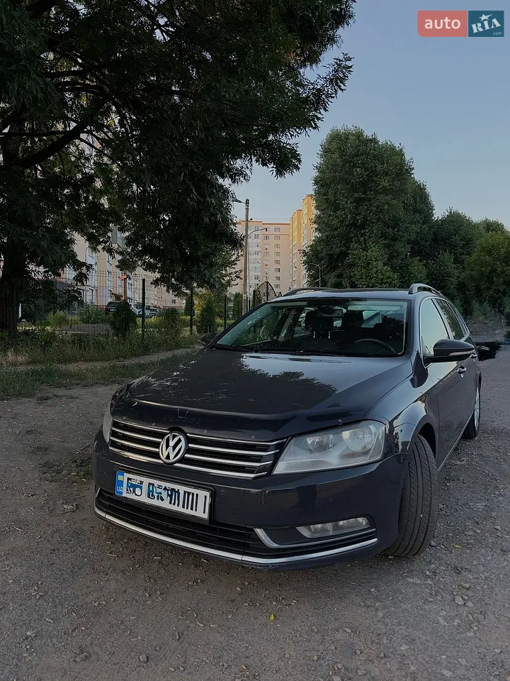 2011 Volkswagen Passat - мініатюра 32