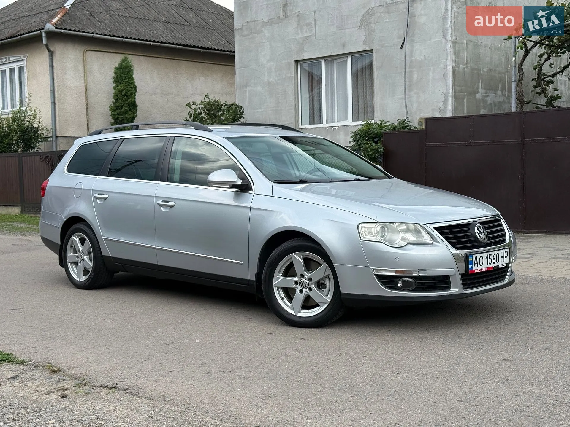 2010 Volkswagen Passat - мініатюра 3