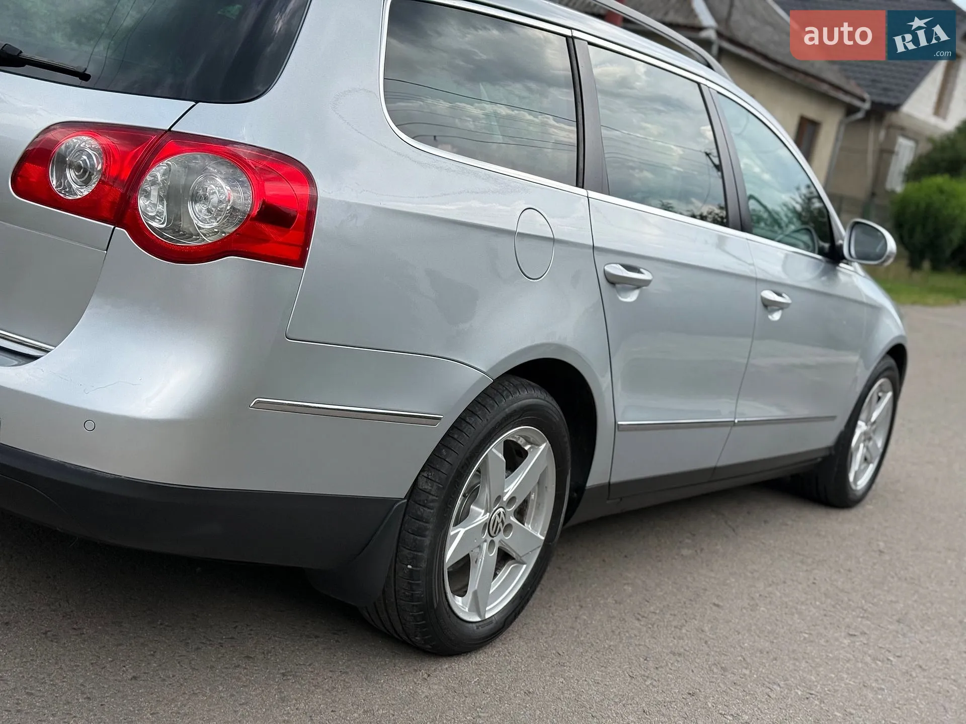 2010 Volkswagen Passat - мініатюра 31