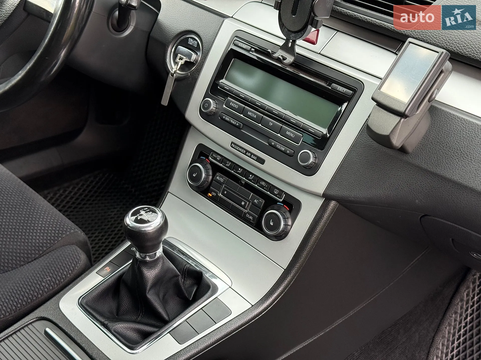 2010 Volkswagen Passat - мініатюра 12