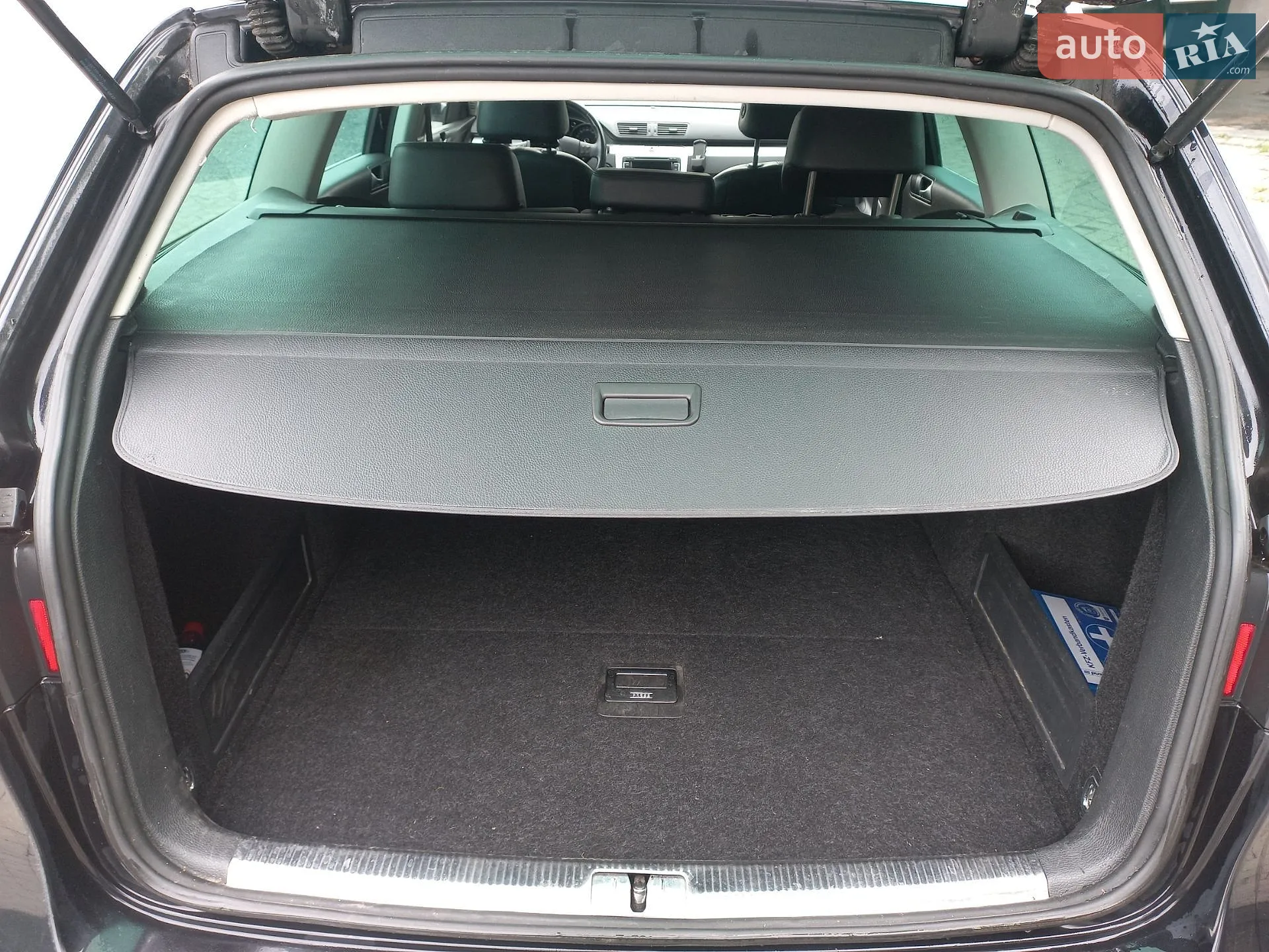 2010 Volkswagen Passat - мініатюра 18
