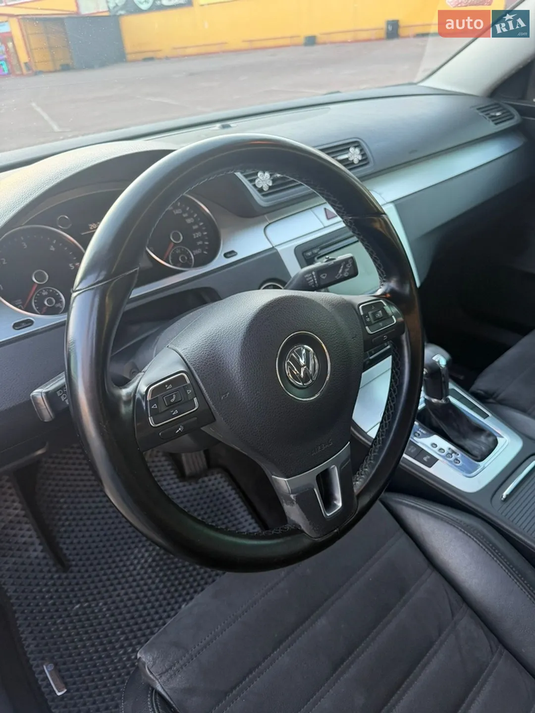 2010 Volkswagen Passat - мініатюра 15