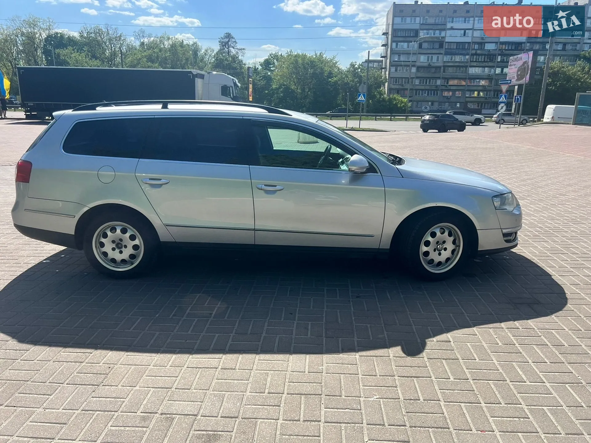 2010 Volkswagen Passat - мініатюра 2