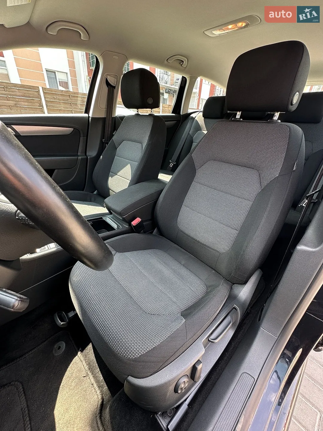 2010 Volkswagen Passat - мініатюра 15