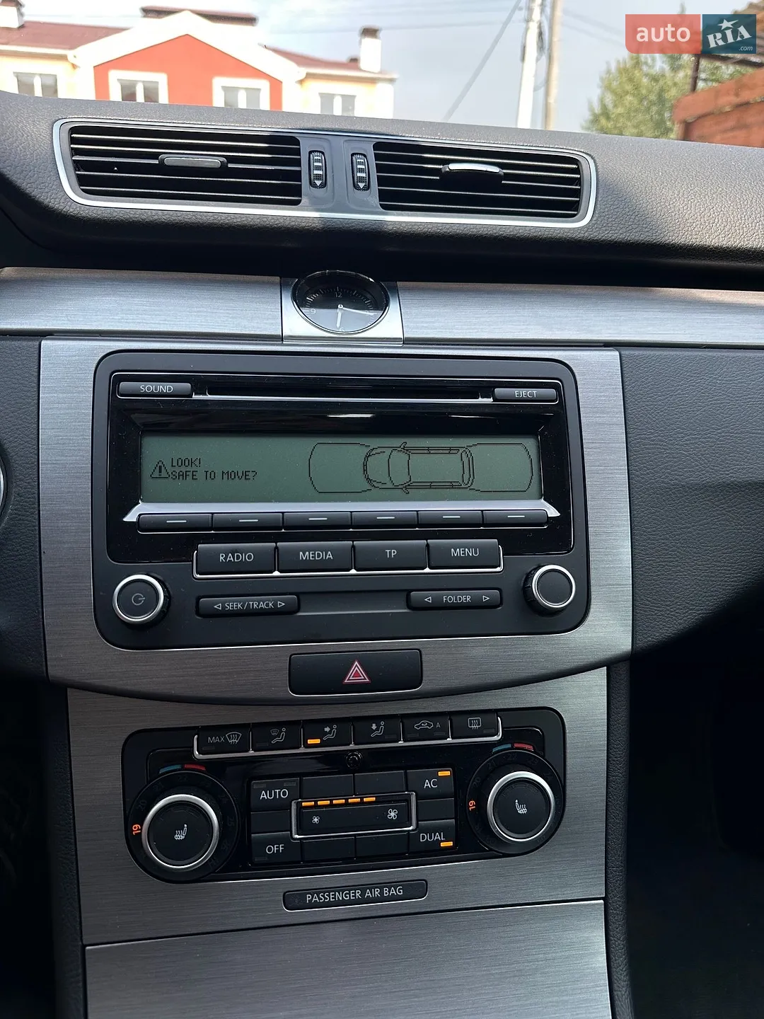 2010 Volkswagen Passat - мініатюра 38