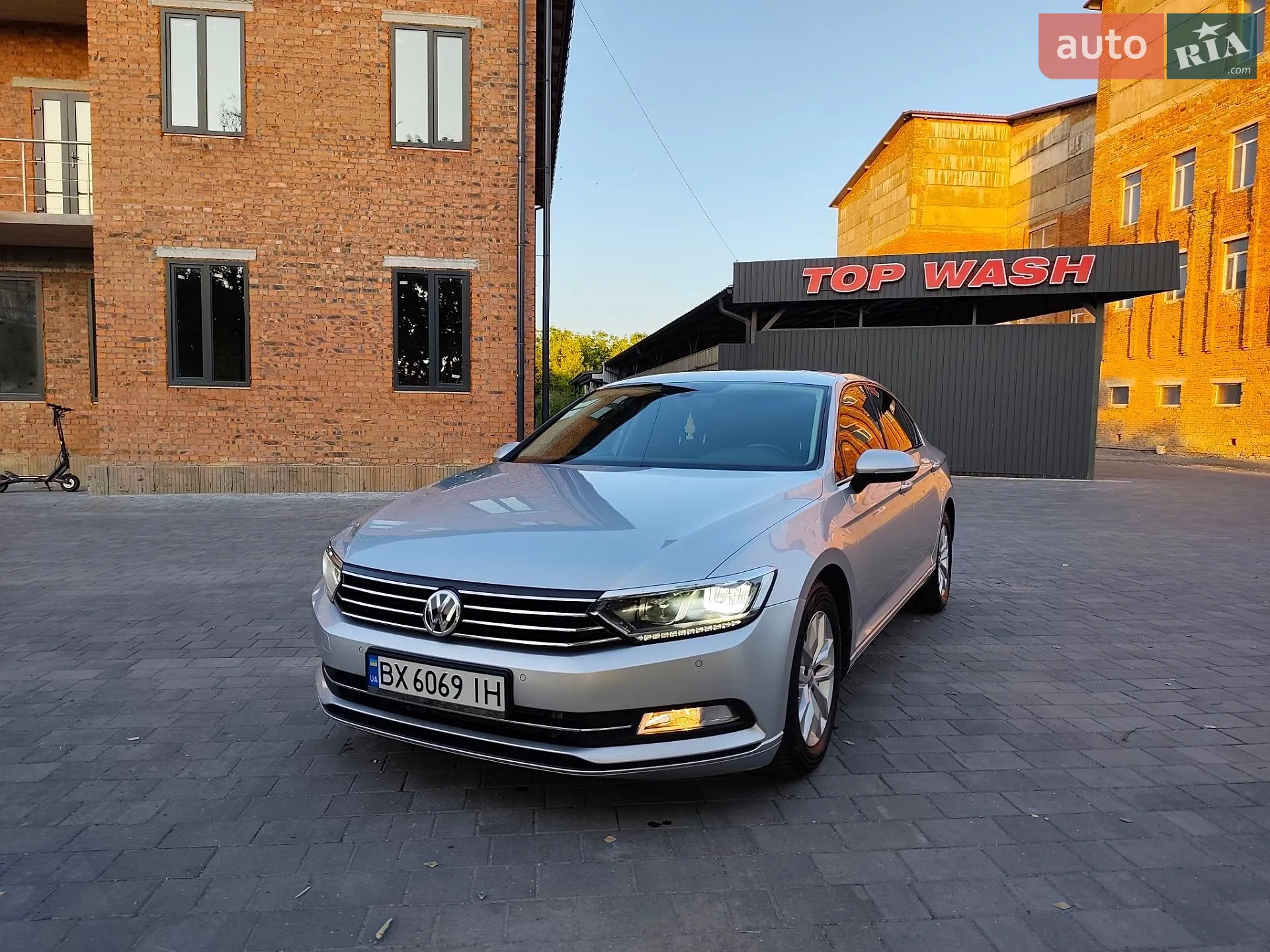 2016 Volkswagen Passat - мініатюра 9