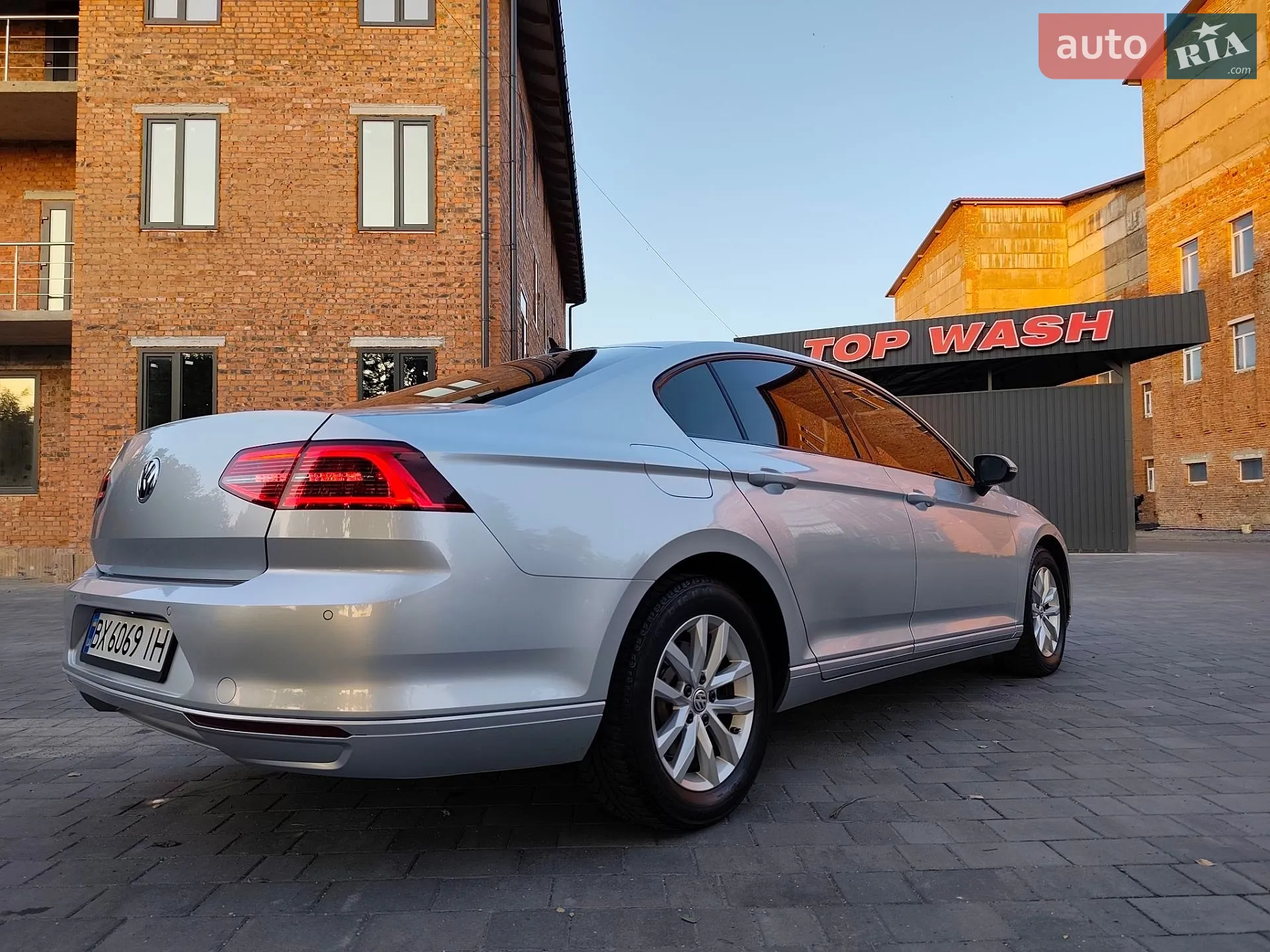2016 Volkswagen Passat - мініатюра 3