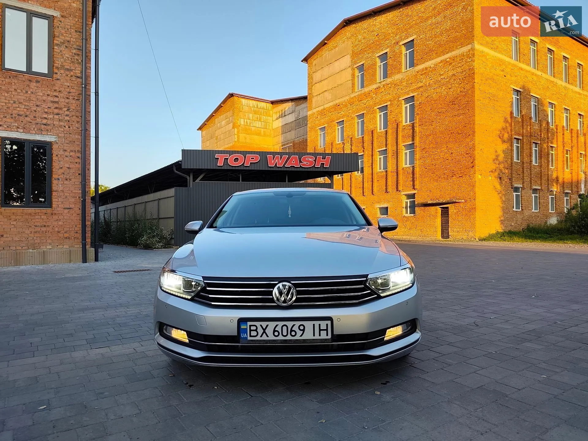 2016 Volkswagen Passat - мініатюра 10
