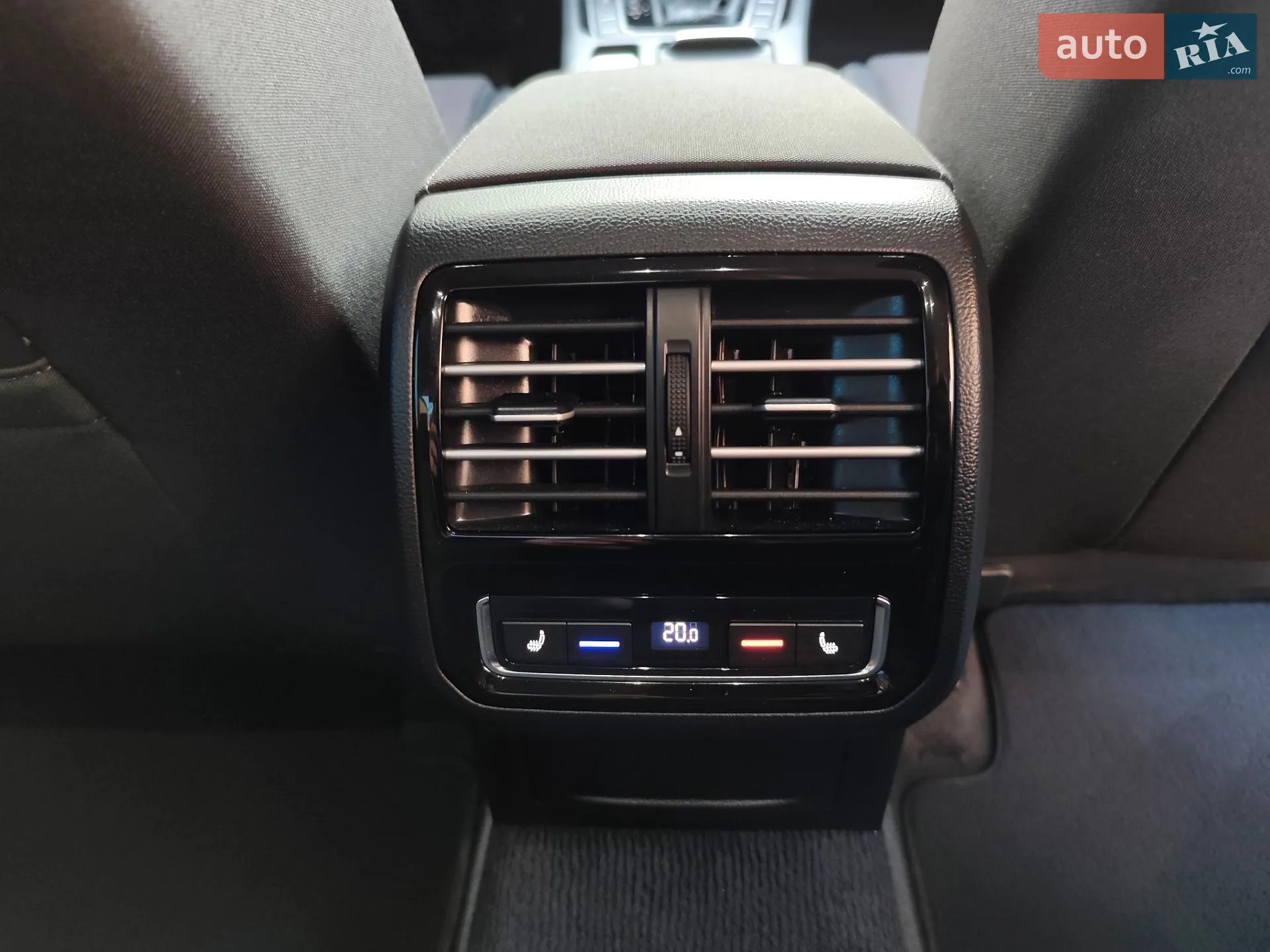 2016 Volkswagen Passat - мініатюра 36