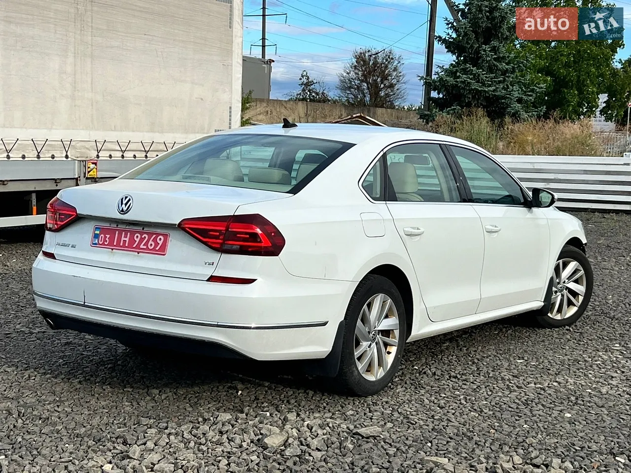 2016 Volkswagen Passat - мініатюра 13