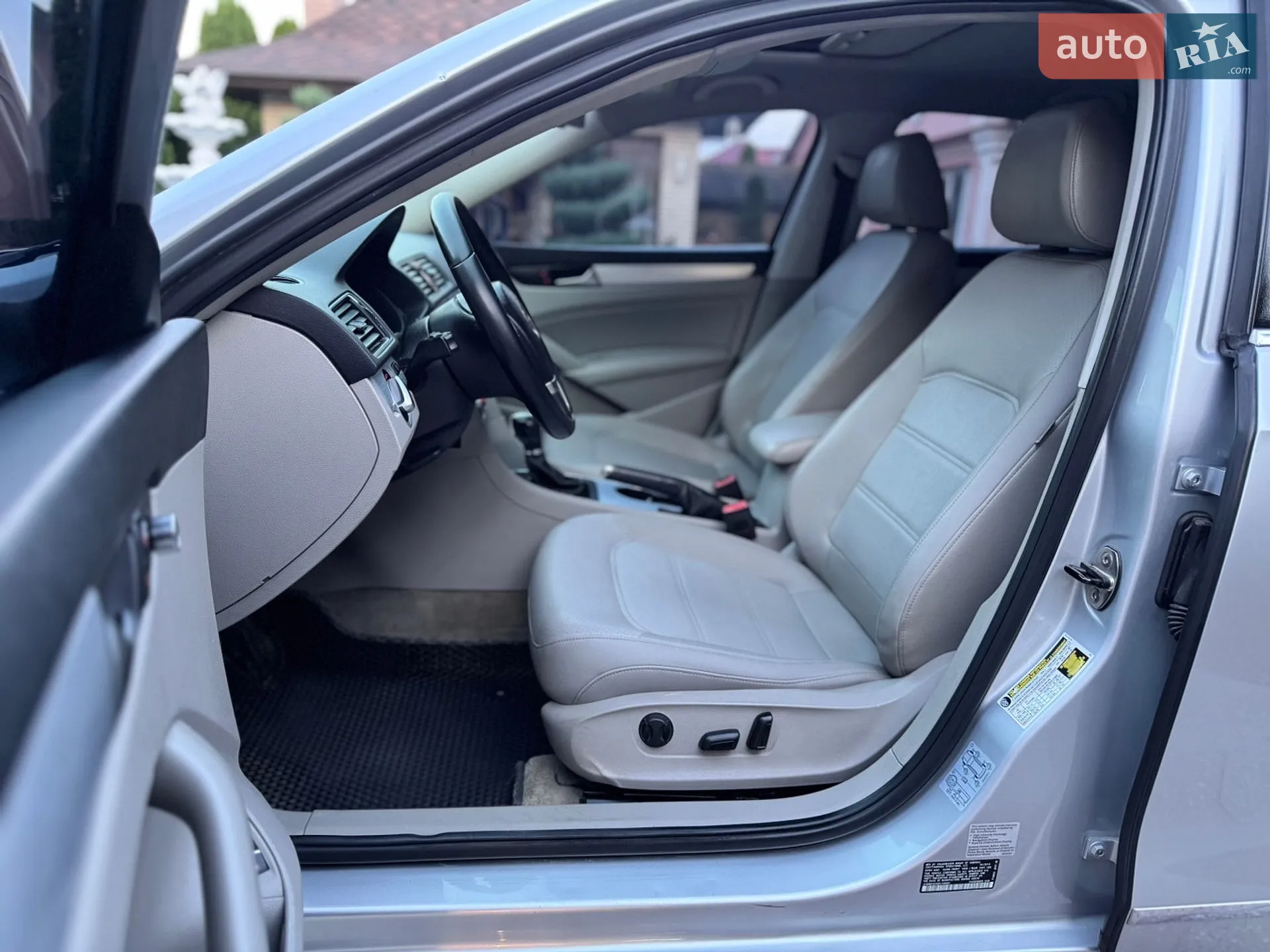 2013 Volkswagen Passat - мініатюра 16