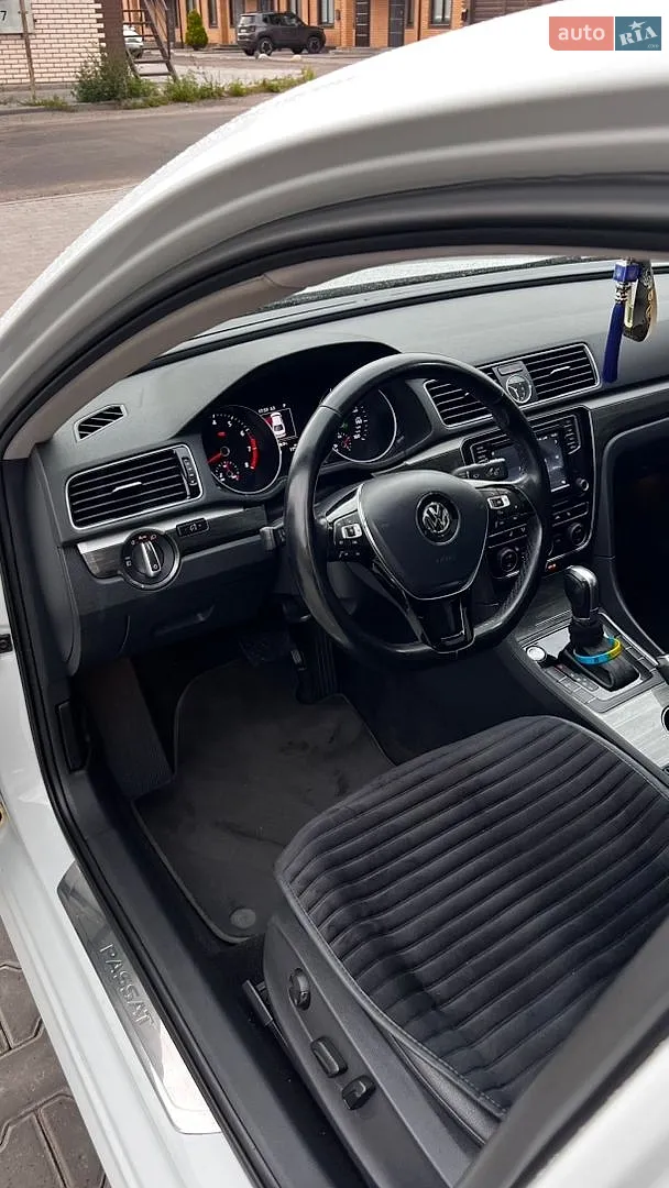 2016 Volkswagen Passat - мініатюра 33