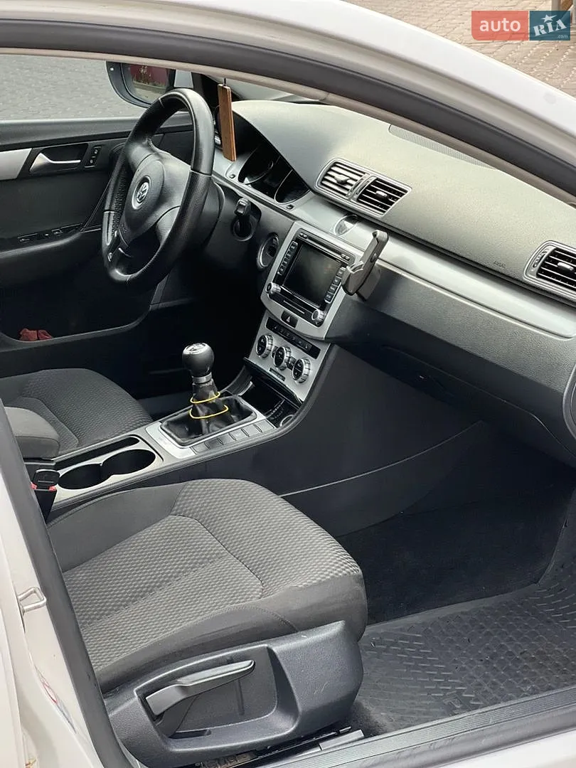 2012 Volkswagen Passat - мініатюра 10