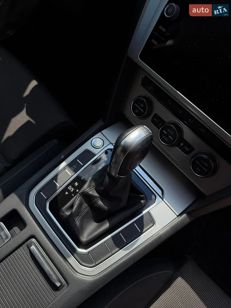2017 Volkswagen Passat - мініатюра 16