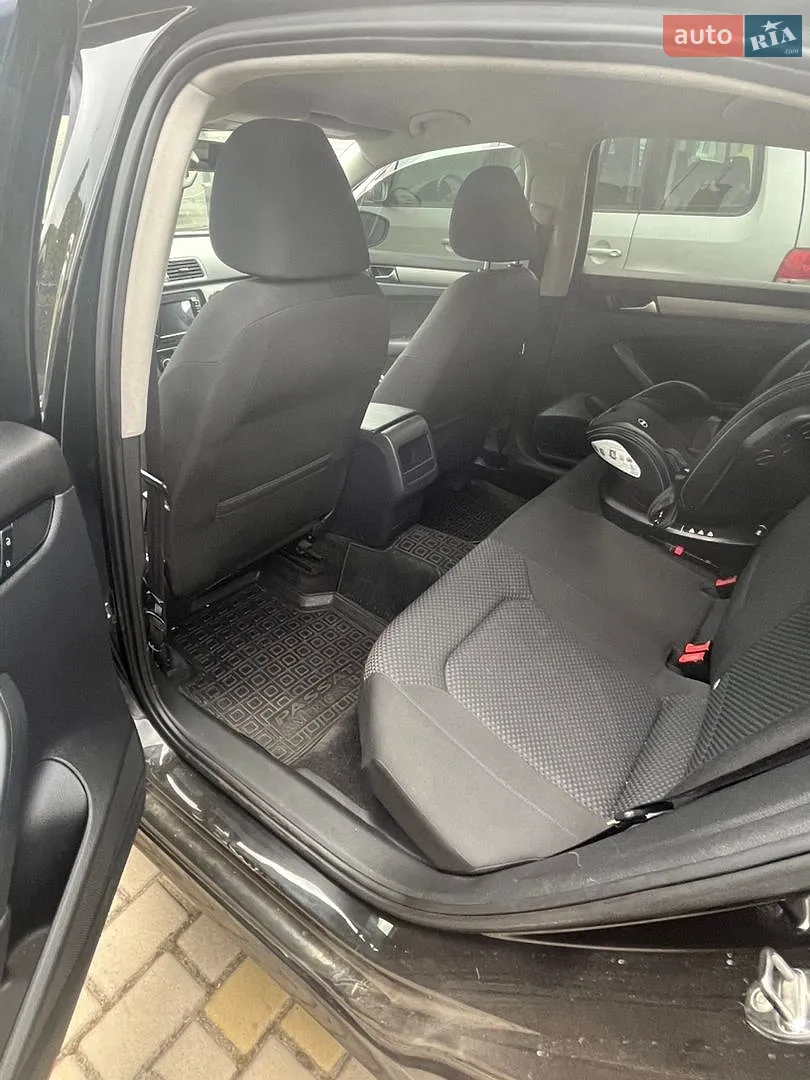 2012 Volkswagen Passat - мініатюра 8