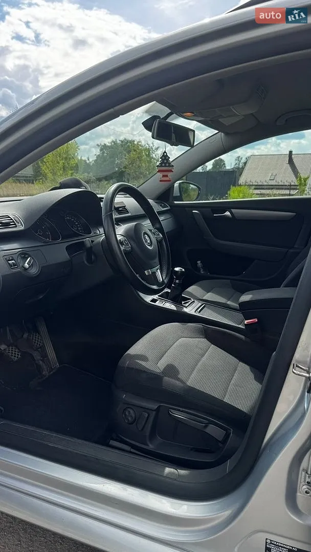 2012 Volkswagen Passat - мініатюра 11