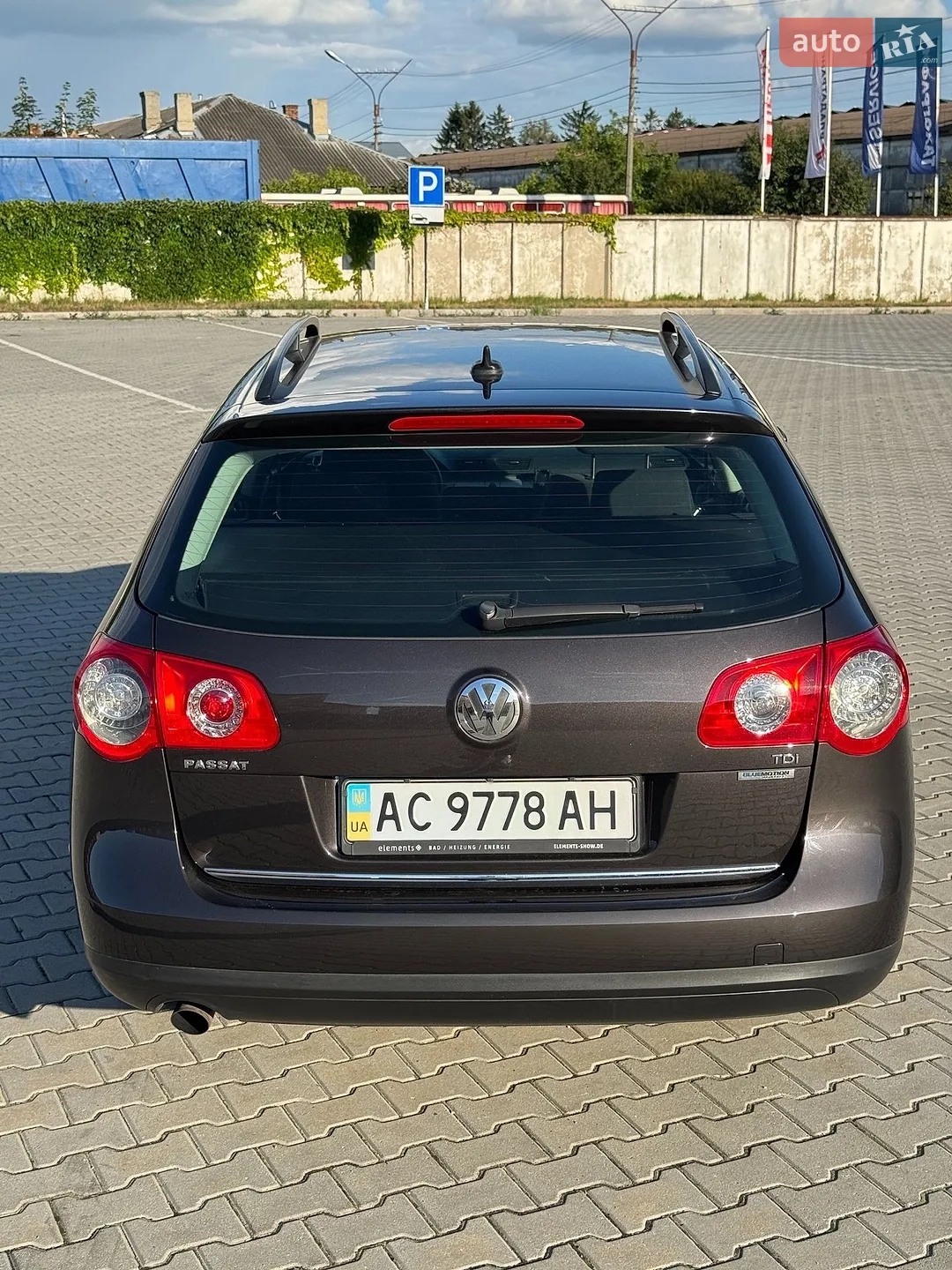 2010 Volkswagen Passat - мініатюра 3