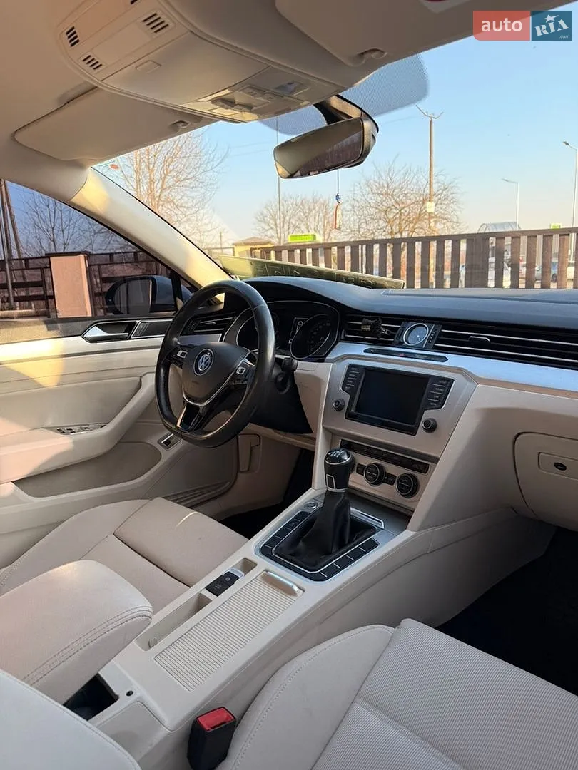 2016 Volkswagen Passat - мініатюра 44