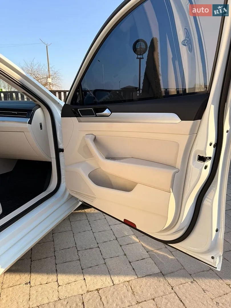 2016 Volkswagen Passat - мініатюра 39