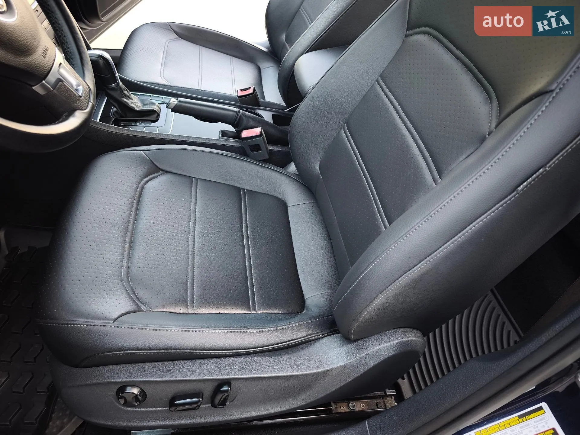 2015 Volkswagen Passat - мініатюра 28
