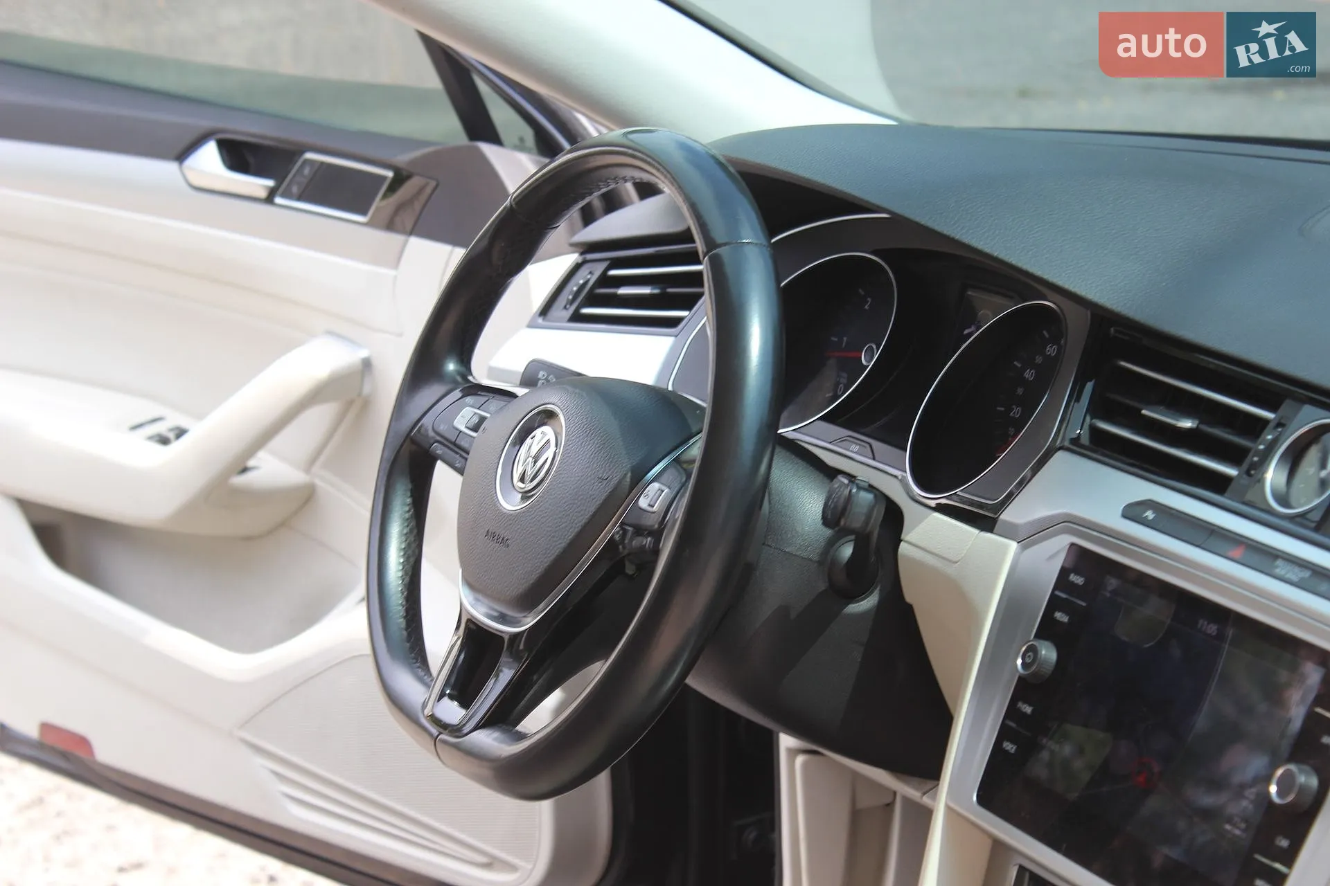 2017 Volkswagen Passat - мініатюра 24