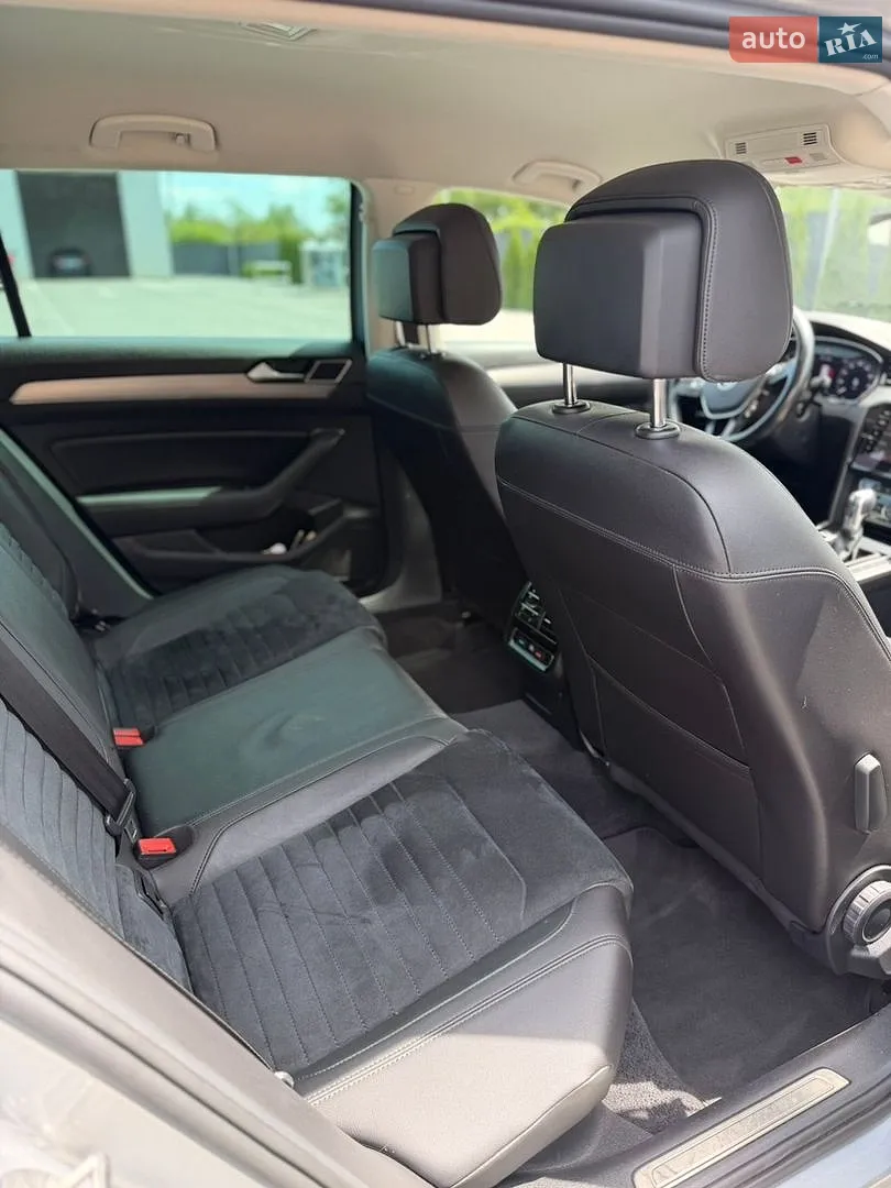 2019 Volkswagen Passat - мініатюра 12
