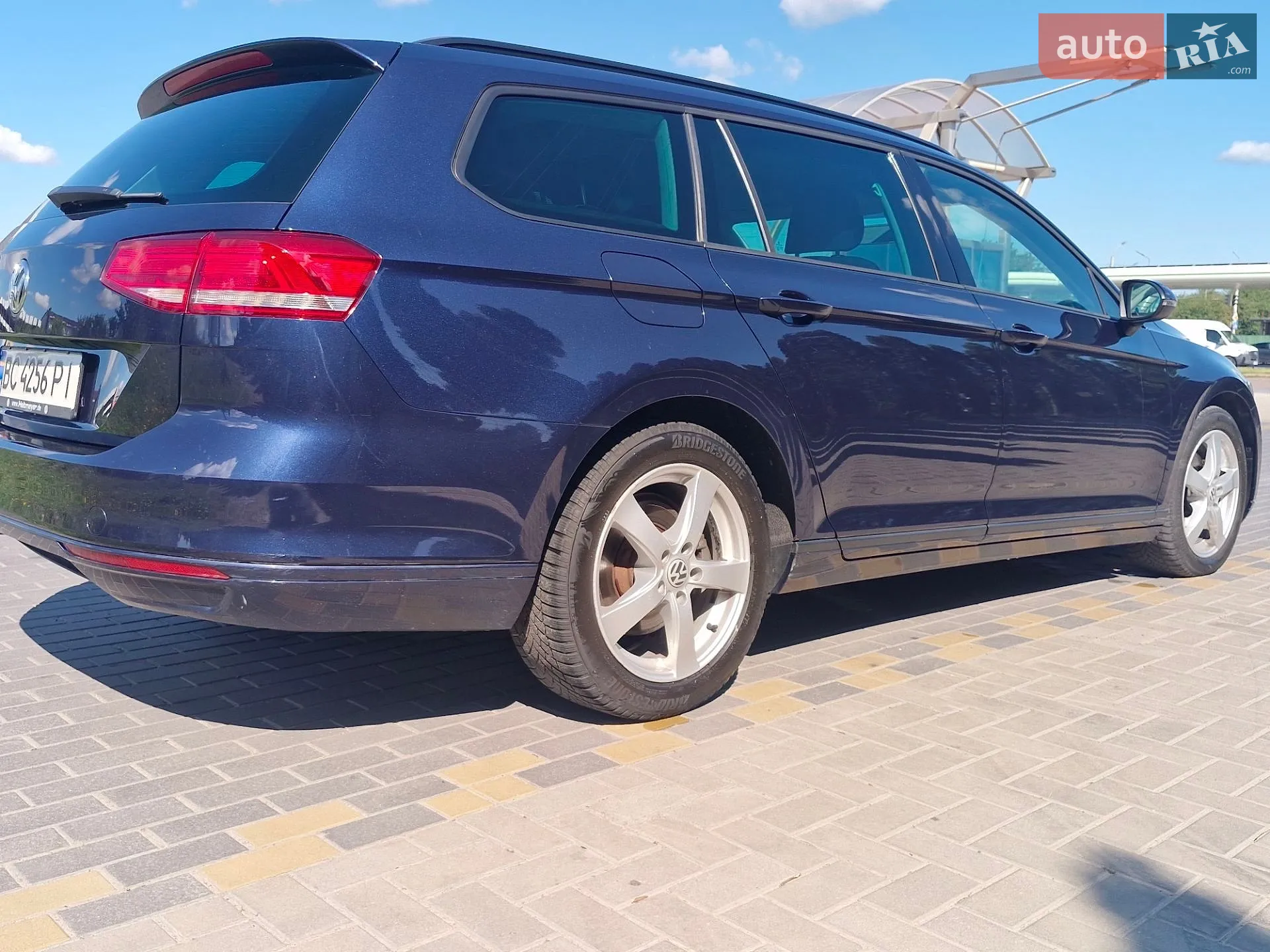 Volkswagen Passat 2015 VIN WVWZZZ3CZGE008232 фото оголошення 12 з 57