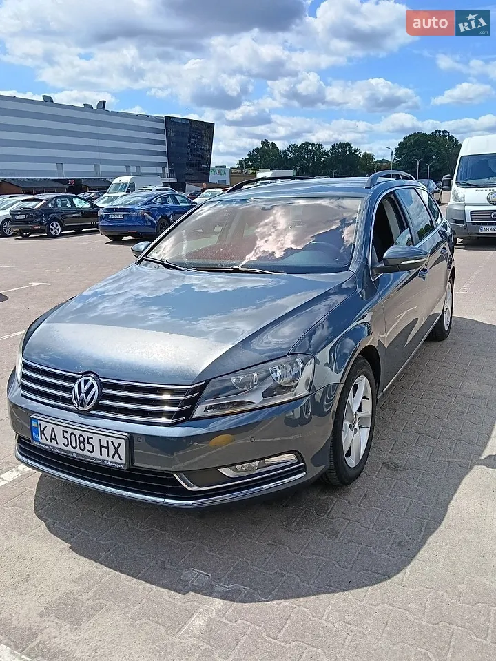 2010 Volkswagen Passat - мініатюра 21