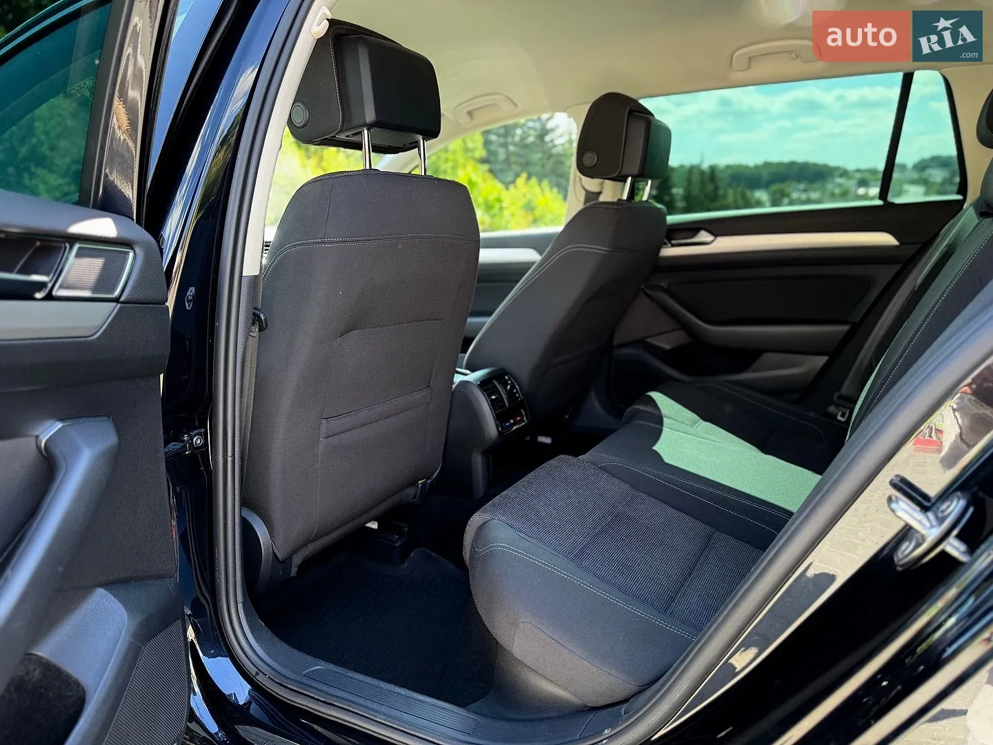 2019 Volkswagen Passat - мініатюра 14