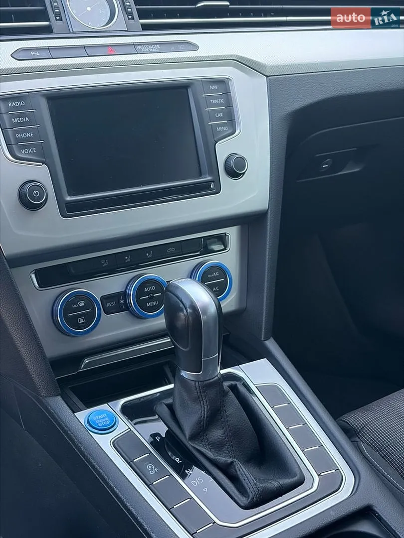 2015 Volkswagen Passat - мініатюра 15