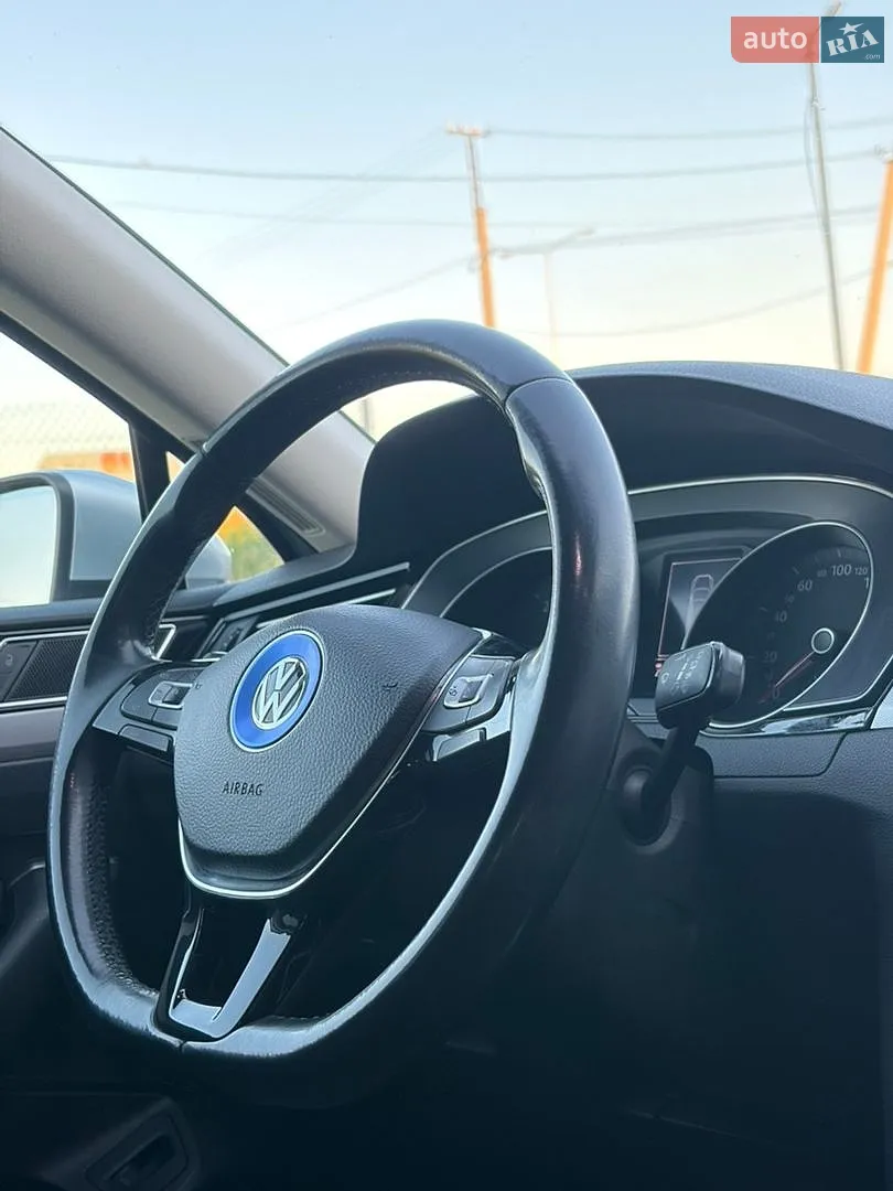 2015 Volkswagen Passat - мініатюра 24