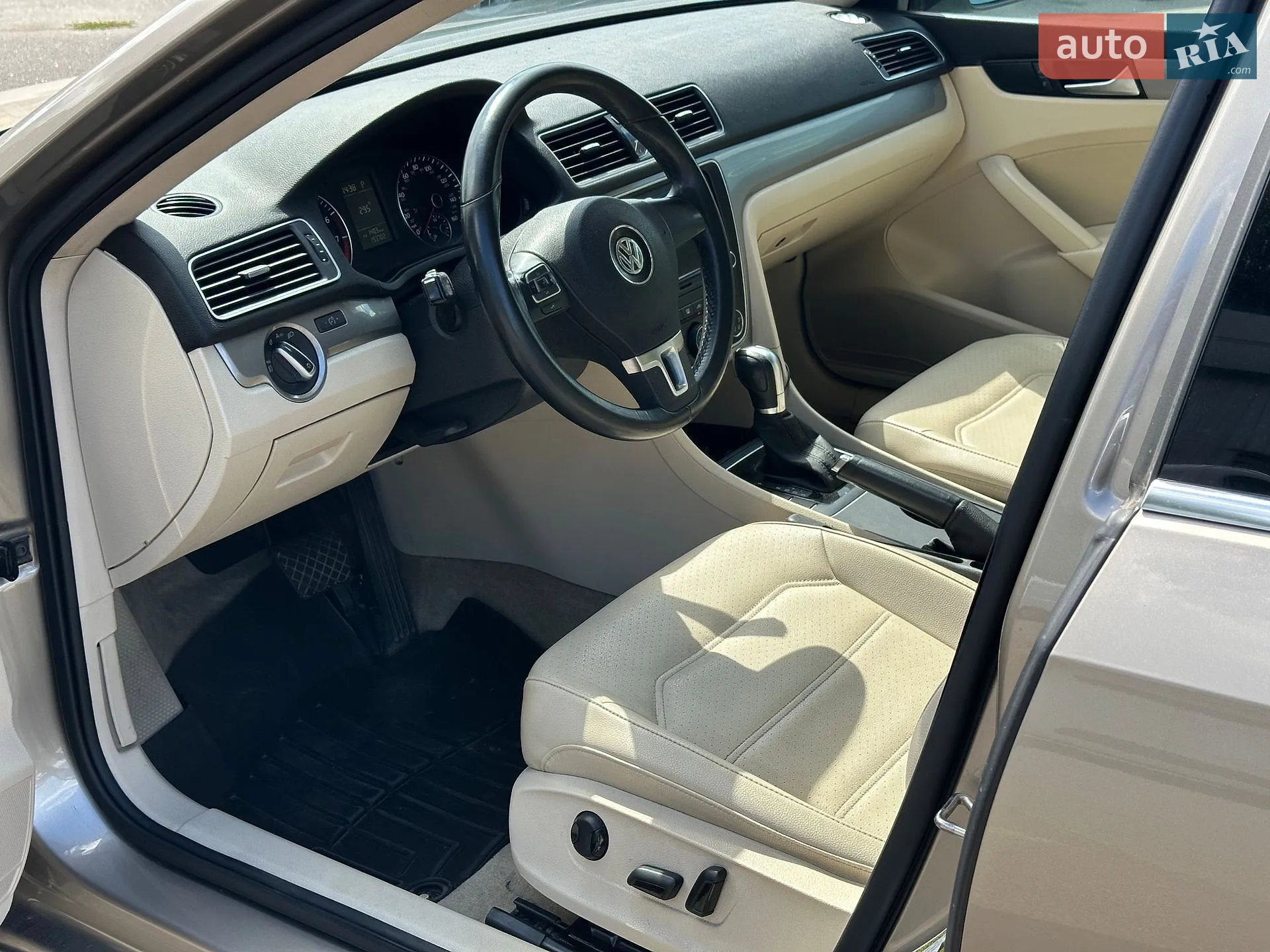 2015 Volkswagen Passat - мініатюра 12