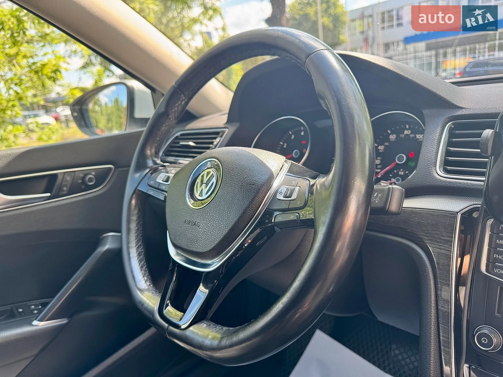 2016 Volkswagen Passat - мініатюра 29