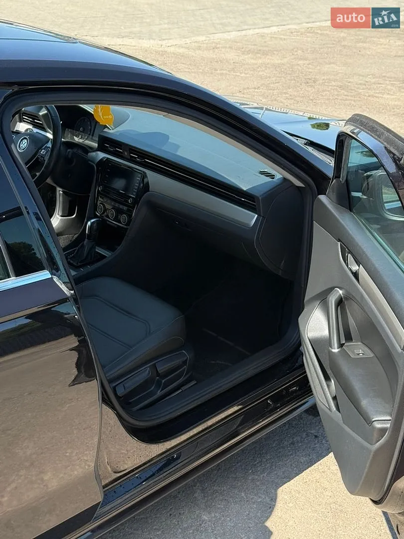 2021 Volkswagen Passat - мініатюра 11