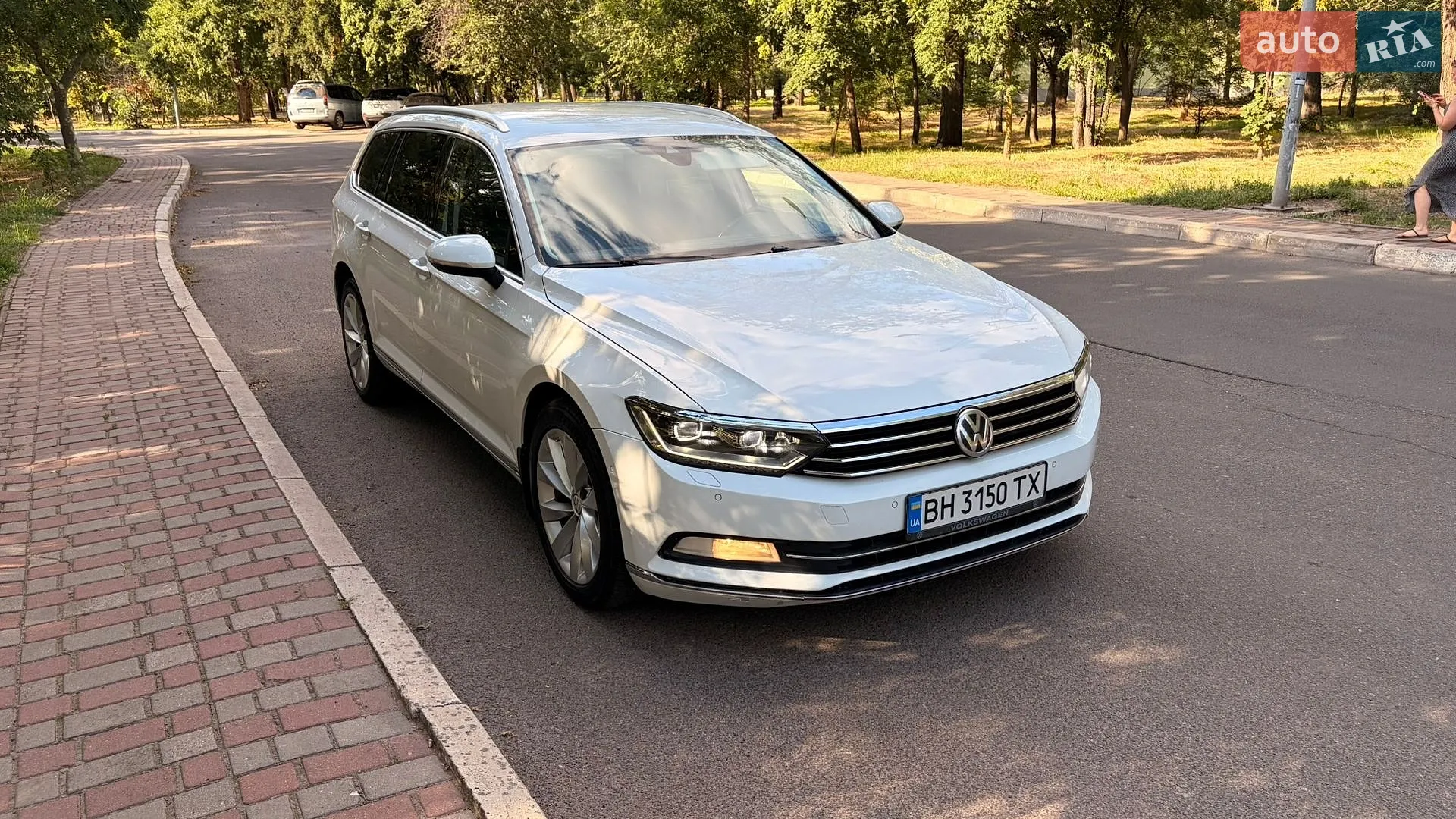 2017 Volkswagen Passat - мініатюра 2
