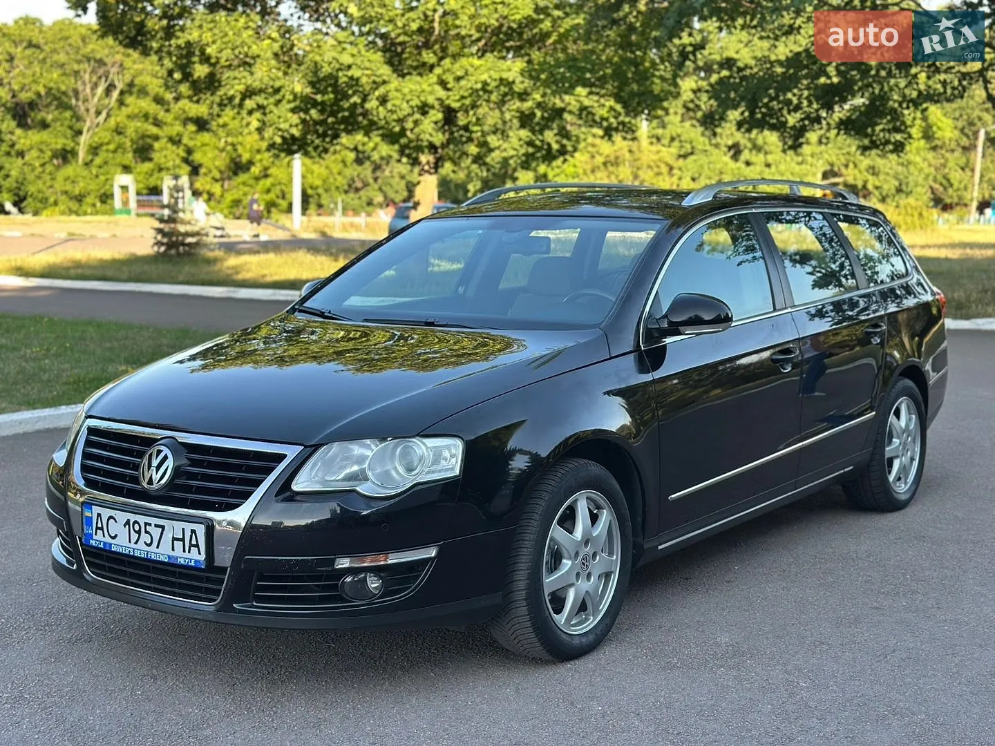 2010 Volkswagen Passat - мініатюра 3