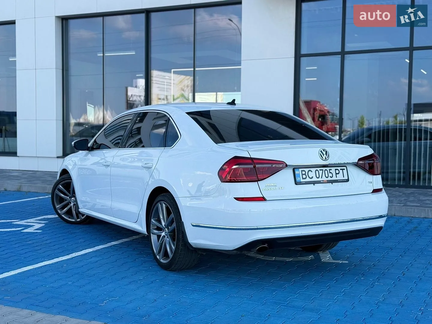 2017 Volkswagen Passat - мініатюра 5