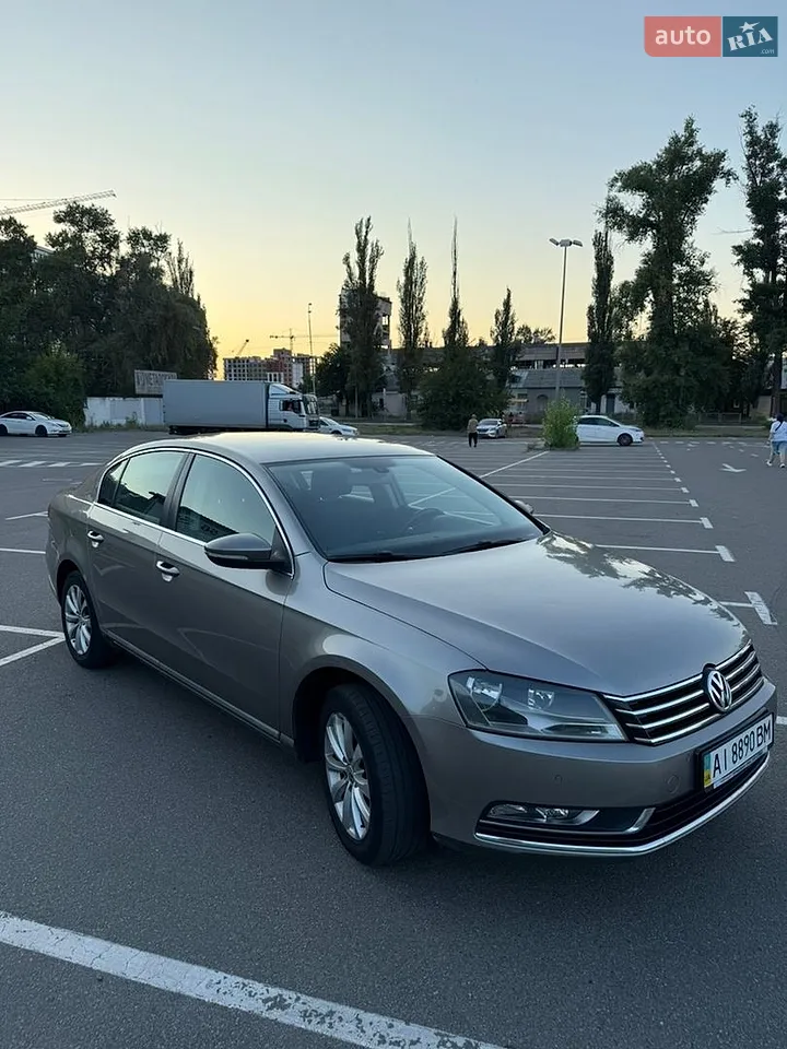 2011 Volkswagen Passat - мініатюра 12