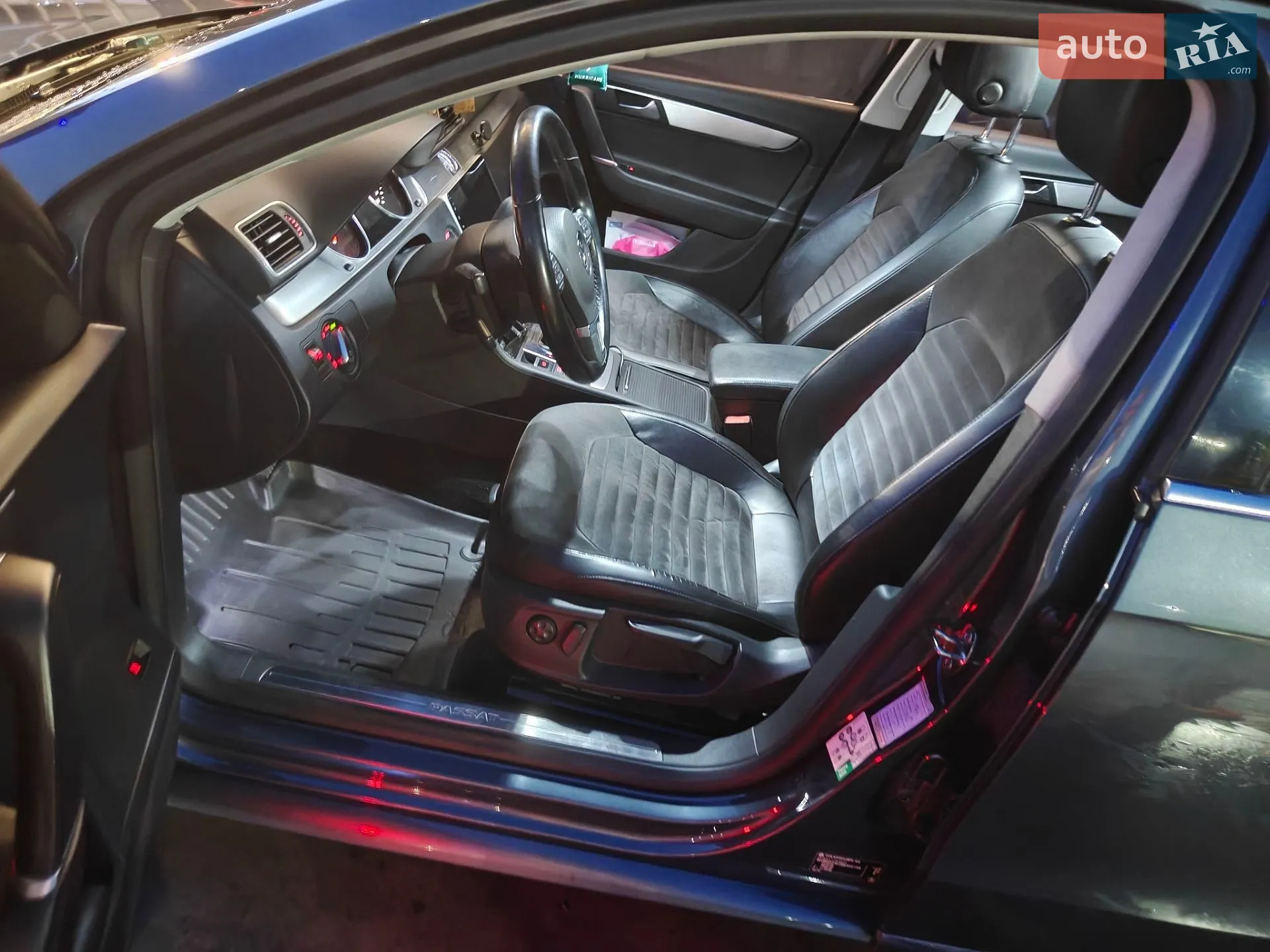 2011 Volkswagen Passat - мініатюра 38