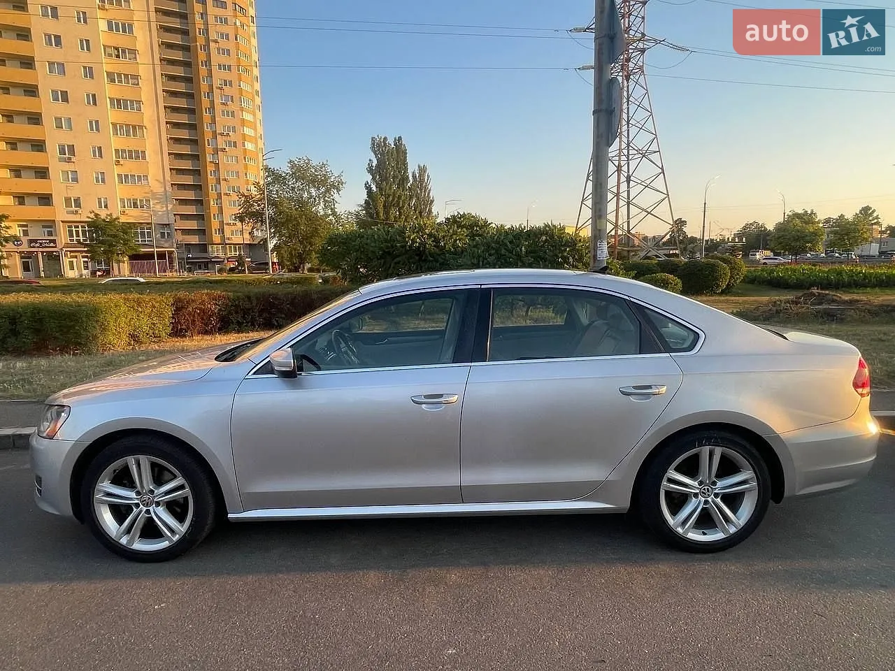 2013 Volkswagen Passat - мініатюра 2