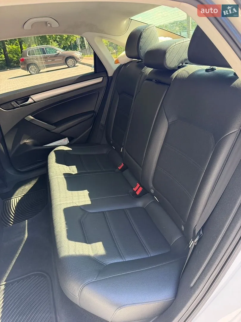 2014 Volkswagen Passat - мініатюра 16