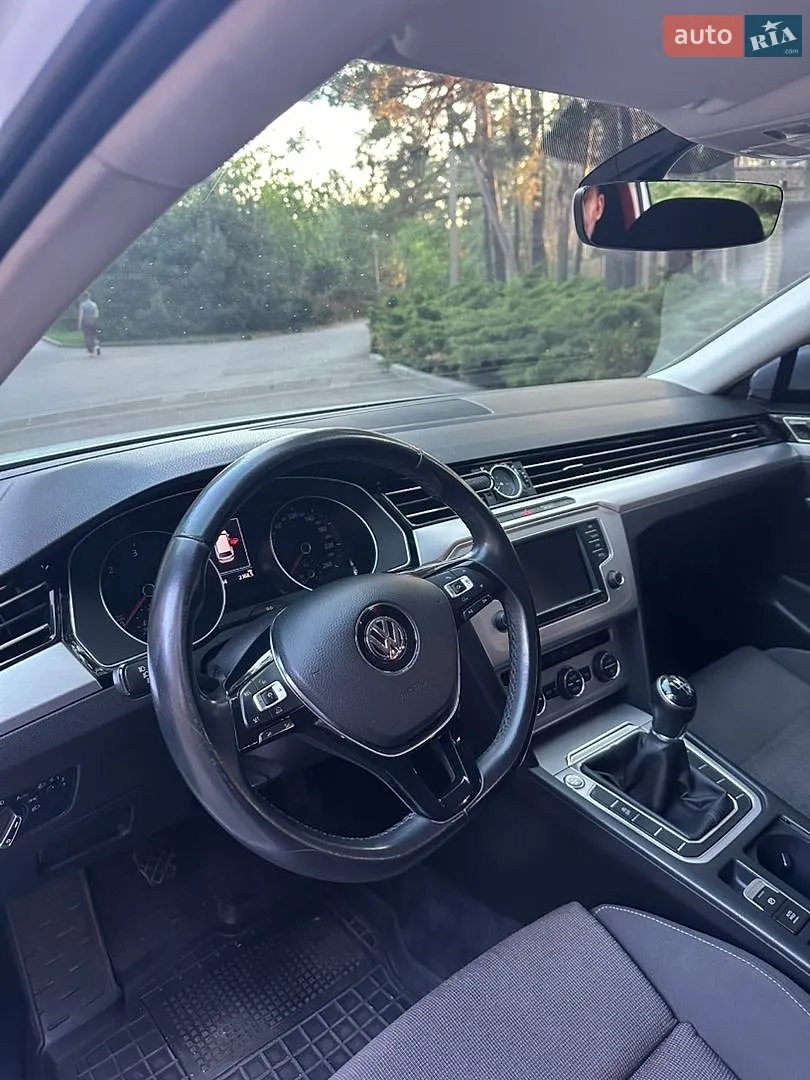 2017 Volkswagen Passat - мініатюра 30