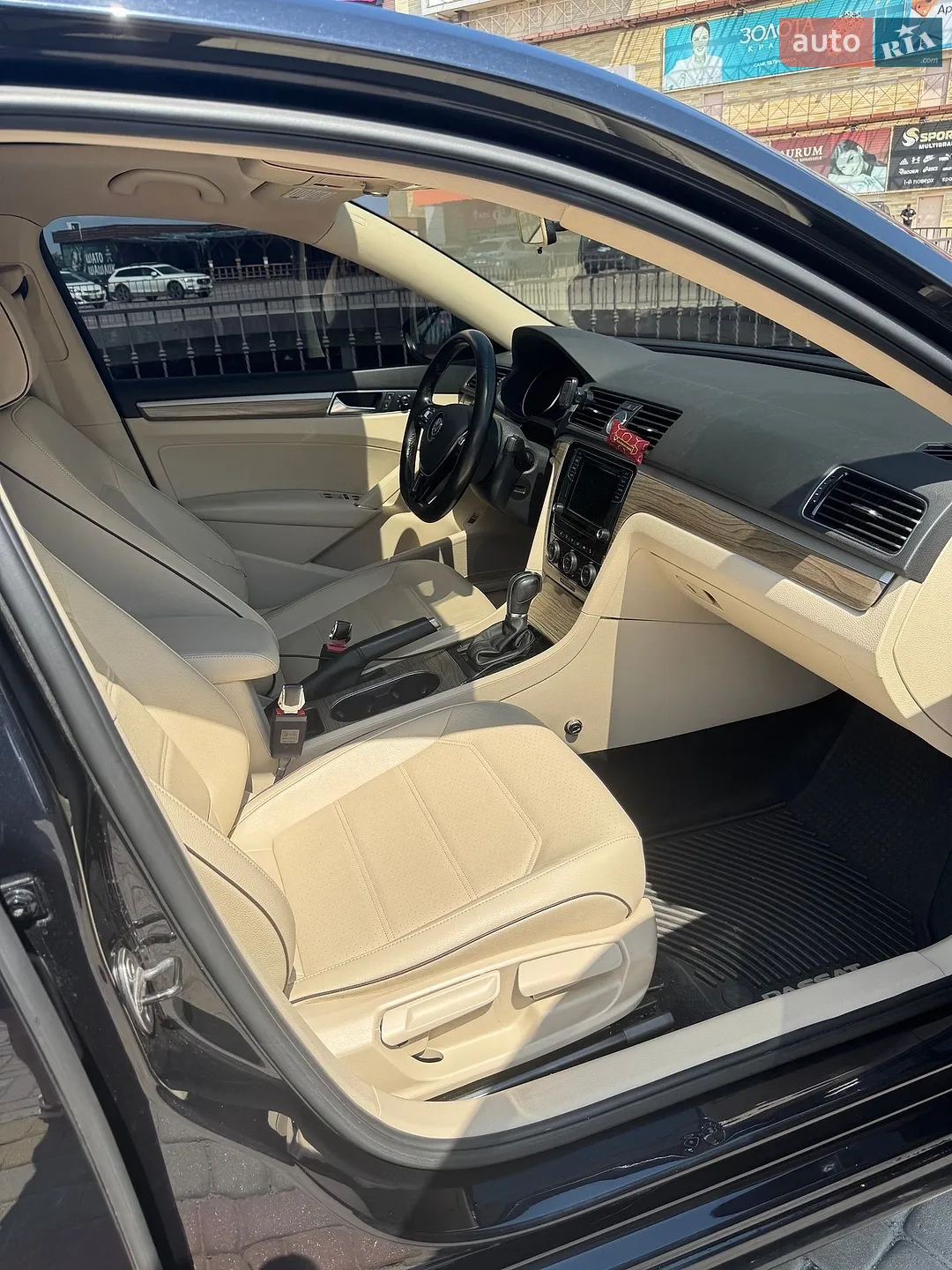 2017 Volkswagen Passat - мініатюра 14