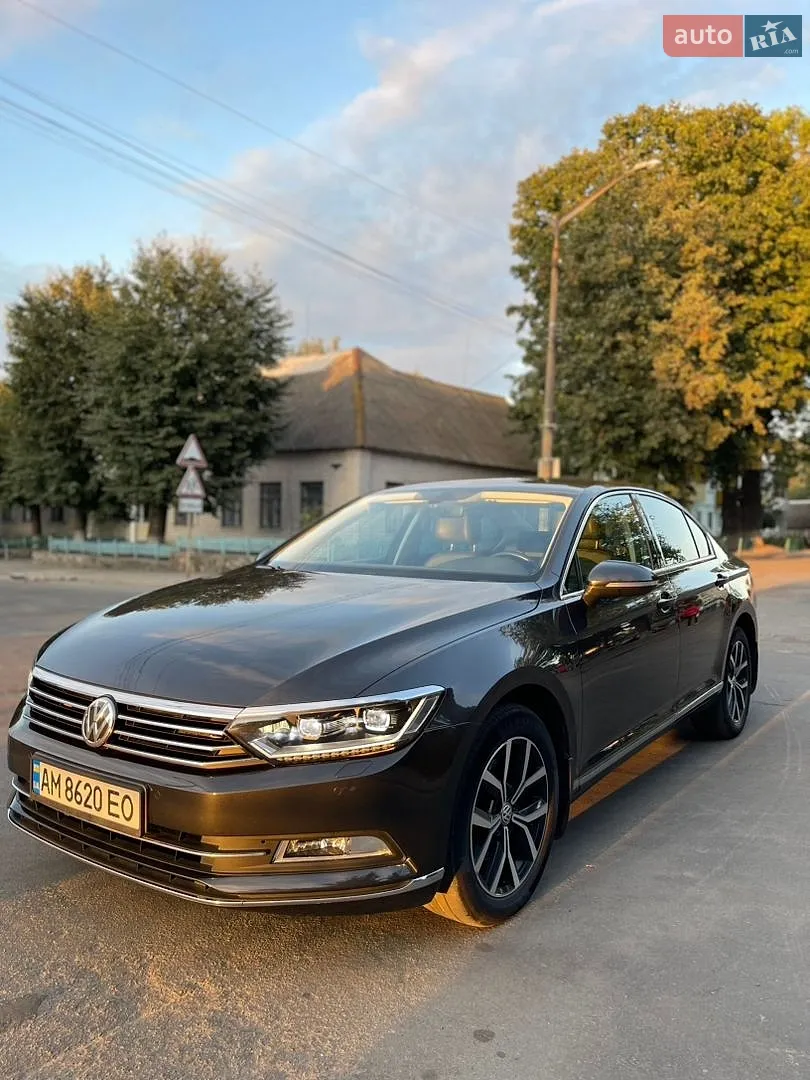 2018 Volkswagen Passat - мініатюра 2