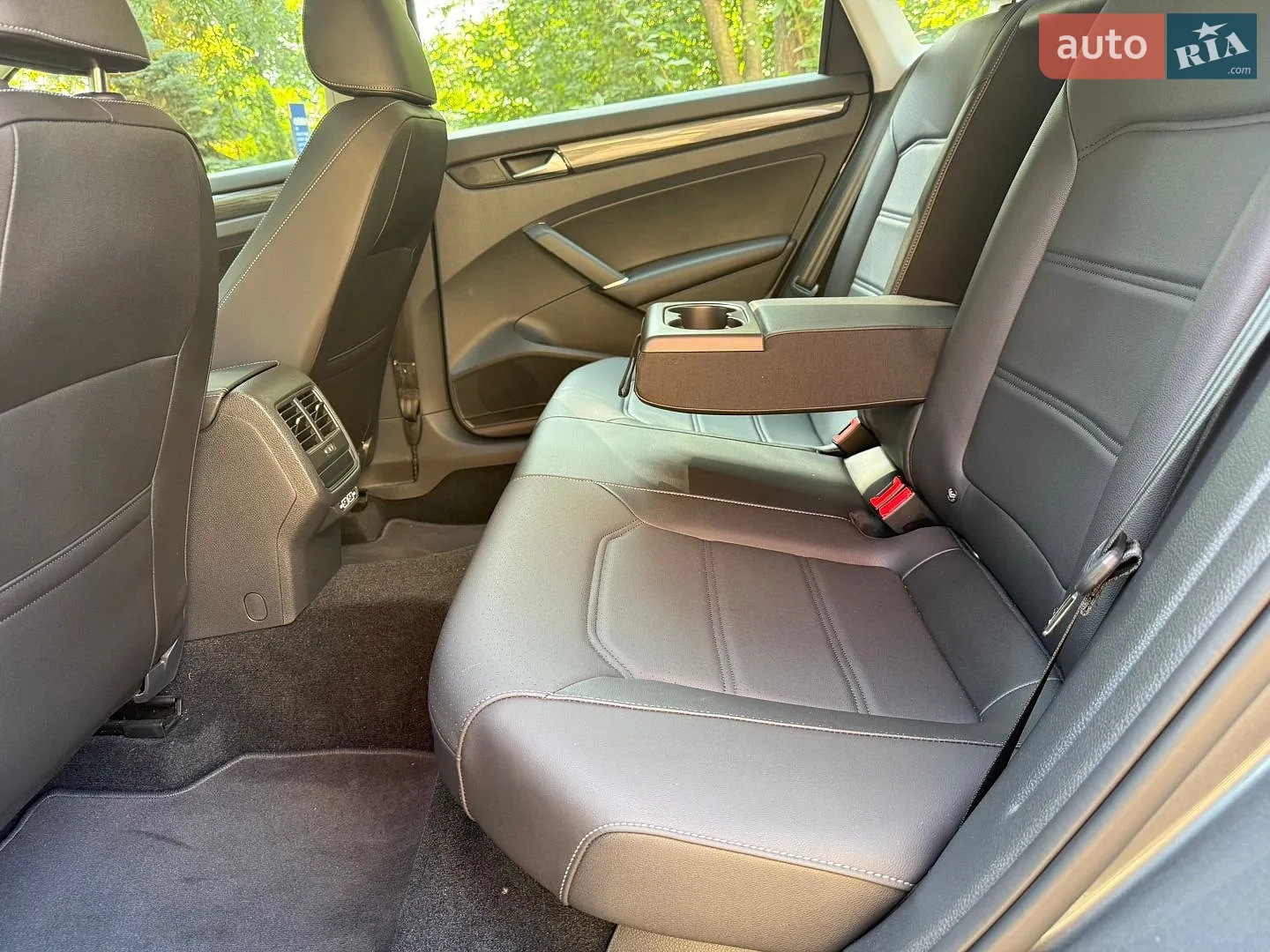 2020 Volkswagen Passat - мініатюра 27