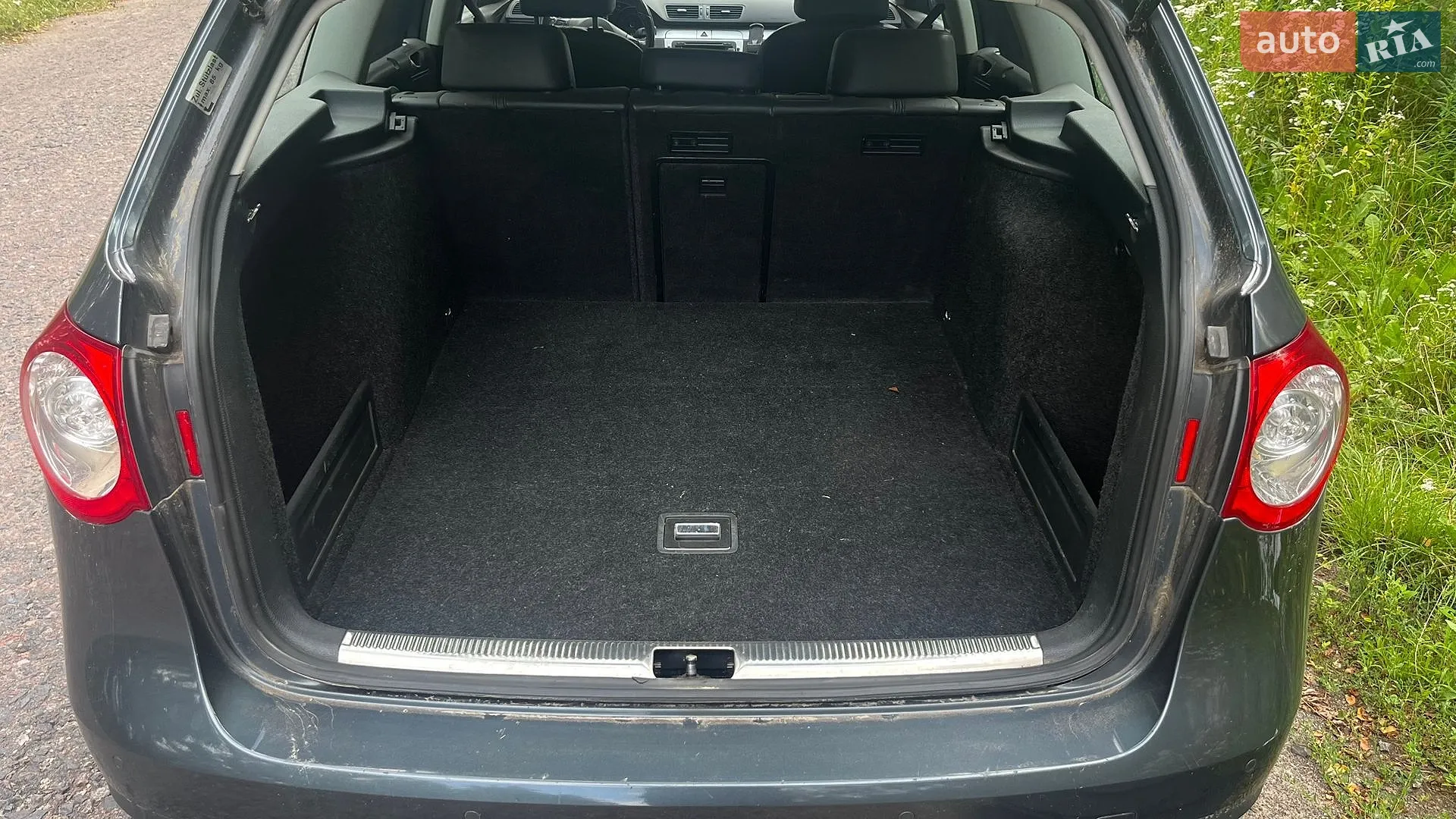 2010 Volkswagen Passat - мініатюра 13