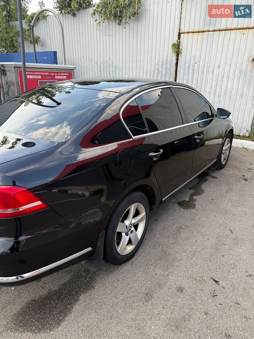 2011 Volkswagen Passat - мініатюра 4